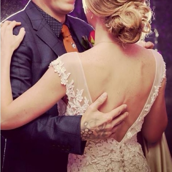 Maggie Sottero Lucinda wedding gown size 6 - Picture 3 of 9